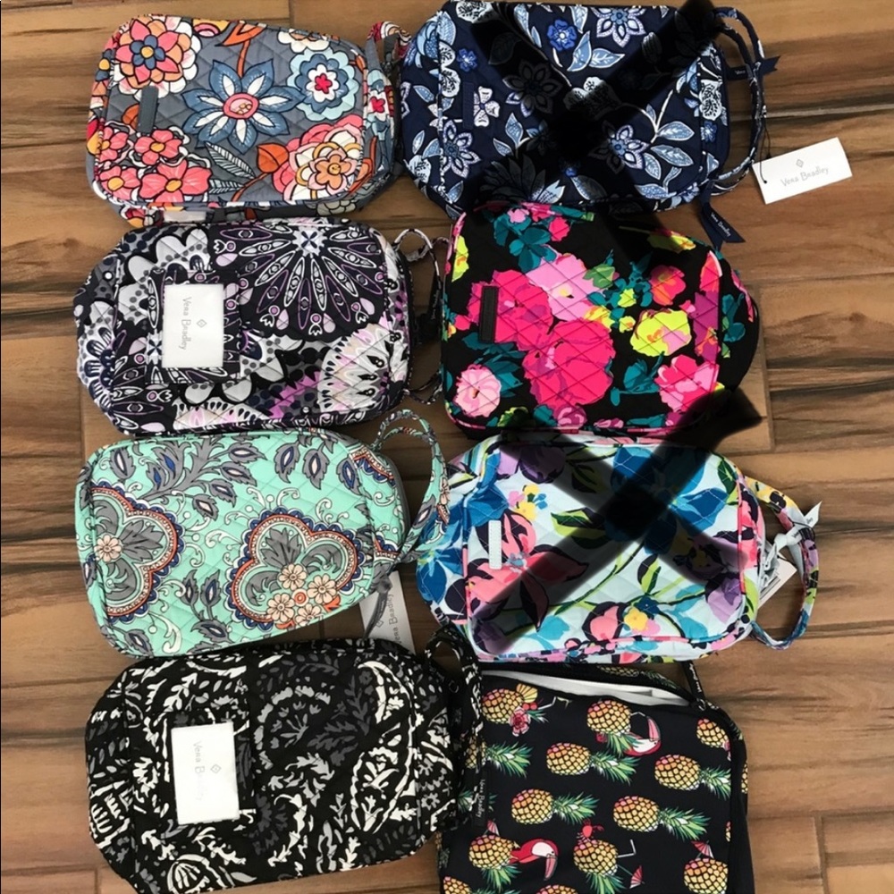 All new with tag nwt lunch bunch Vera Bradley $39 EACH 🧤different patterns